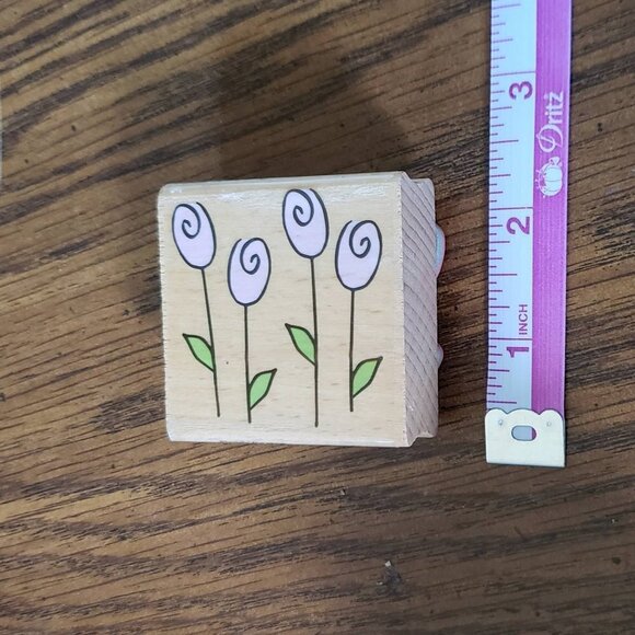 Katie & Co Tulip Flower garden rubber stamp 2 x 2 - Picture 3 of 6